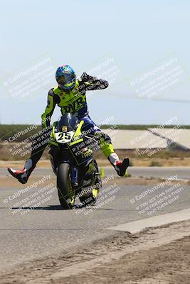 media/Aug-03-2025-TrackDaz (Sun) [[bf4a71acf9]]/B Group/1220pm (Wheelie Bump)/